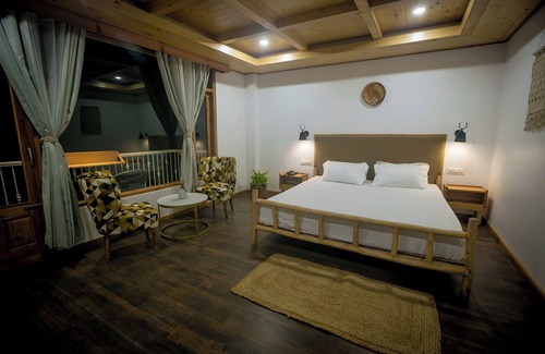 New Manali Casa | NinYanWays Boutique Stay