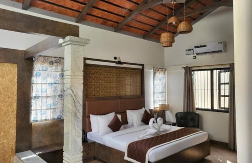 Electronics City Complejo | Nirantara Resort & Spa