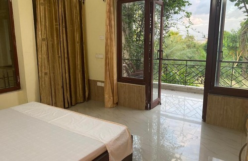 Sikandarabad Casa | Nirvana Farm Stays