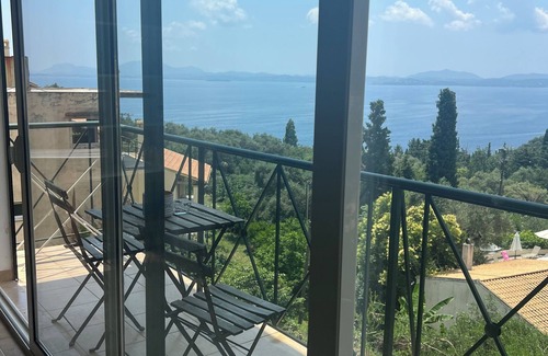 Barbati Apartamento | Charming 2-bedroom apartment with WiFi and AC in tranquil Nisaki.