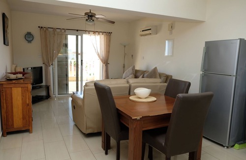 Ayia Napa Apartamento | Nissi Beach Seaview Penthouse balcón orientado al sur - WIFI, piscina, cerca de la playa