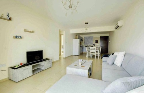 Ayia Napa Apartamento | Nissi Martha 2 Bedroom Apartment With Public Pool