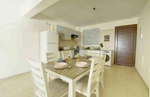 Ayia Napa Apartamento | Nissi Martha 2 Bedroom Apartment With Public Pool