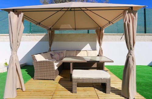 Velez-Malaga Chalet De Esquí | Beach house, 5 bedrooms & 10 sleeps, parking, A/C, WIFI, BBQ, sights, quite area