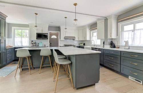 Orange Casa | NJ Suburban Retreat - Direct train to NYC - Train station half a mile walk!!
