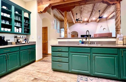 Rio Rancho Apartamento | NM Home w/ Mountain Views + Sunrise