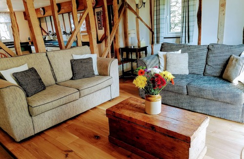 Stowmarket Cabaña | No 1 Barn Cottages Sleep 2 (1 Bedroom)