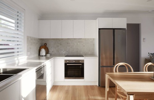 Nelson Bay Casa | No 1 Luana - holiday townhouse