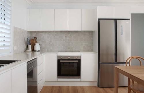 Nelson Bay Casa | No 2 Luana - holiday townhouse