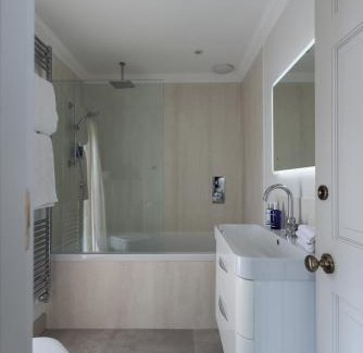 Lincoln Casa | No 7 Castle Hill