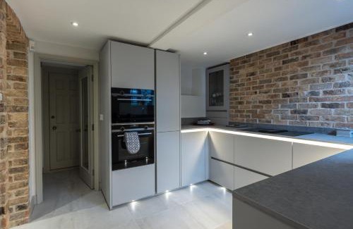 Lincoln Casa | No 7 Castle Hill