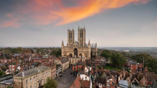 Lincoln Casa | No 7 Castle Hill