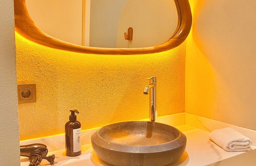 Cesme Hotel | No.908 Sunset Bar
