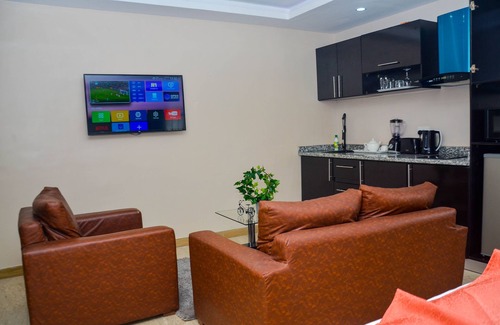 Ofin Hotel | No 95 suites & Apartment