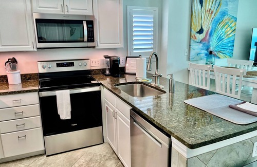 Gulf Shores Condominio | Seacrest 901, Penthouse frente a la playa, unidad en el noveno piso en East End, recientemente remodelado