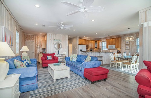 Litchfield by the Sea Casa | No Hurry Private home in Litchfield by the Sea pool access close to beach