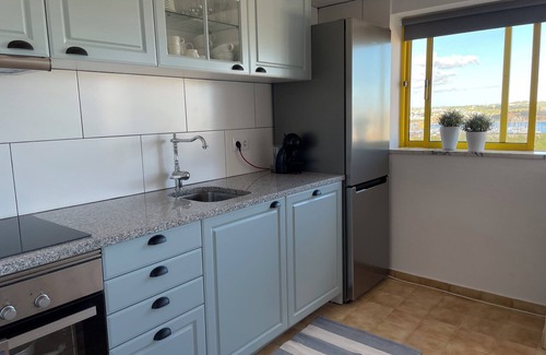 Praia da Rocha Apartamento | No More Snow, 300 m From the Beach Praia Da Rocha, King Size Bed, Fast Wi-fi