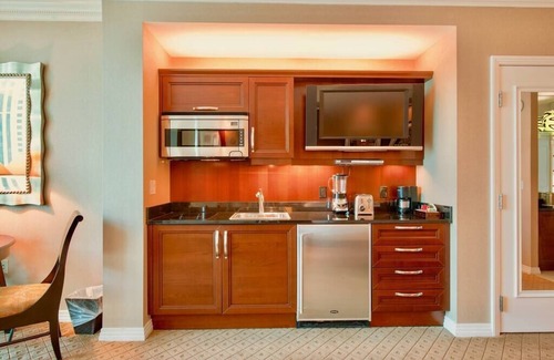 Las Vegas Condominio | MGM Signature Luxury Suite ¡VISTA AL PILA! Sin cargo de resort