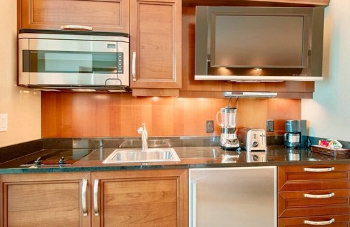 Las Vegas Condominio | MGM Signature Luxury Suite ¡VISTA AL PILA! Sin cargo de resort