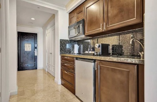Central Beach Condominio | No Resort Fees! 4 Diamond Oceanfront - 804 - Perfect for Couples - Ocean King Bd