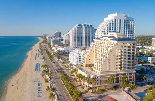 Central Beach Condominio | No Resort Fees! 4 Diamond Oceanfront - 804 - Perfect for Couples - Ocean King Bd