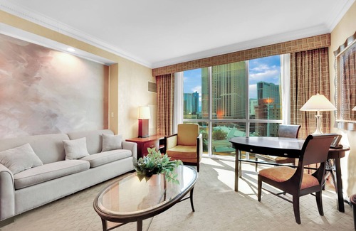 Las Vegas Hotel | No restore fee Las Vegas Highrise