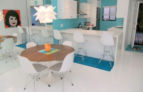 Baristo Condominio | Sin escaleras! 2BR / 2BA Reno Diseñador amueblado lavadora / secadora, Walk DNT, Wi-Fi, Teléfono