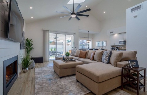Central Scottsdale Casa | NO TAX! Stunning$100K+Remodel! Perfect QuietLocation,HtdPool,Spa,BBQ,FirePit,SUV