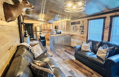 Huntsville Casa | No trailering secluded private oasis!!