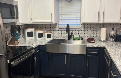 Pigeon Forge Casa | No winding road to travel. WE HAVE A OTHER HOUSES 3 DOORS APART ID: 1603900