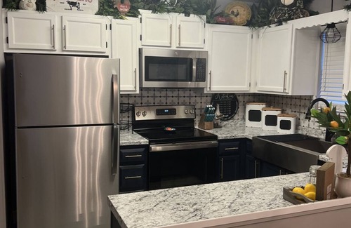 Pigeon Forge Casa | No winding road to travel. WE HAVE A OTHER HOUSES 3 DOORS APART ID: 1603900