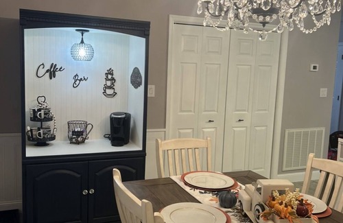 Pigeon Forge Casa | No winding road to travel. WE HAVE A OTHER HOUSES 3 DOORS APART ID: 1603900
