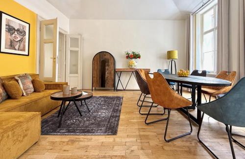 Stare Mesto Apartamento | No2 Style & Design XXL City Centre Apartment