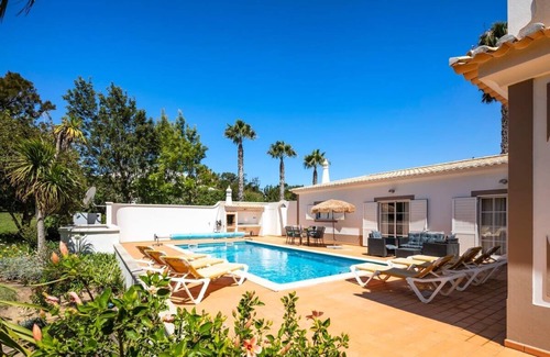 Vila do Bispo Casa | Nº48 Golfe Santo Antonio - 3 bedroom villa with pool