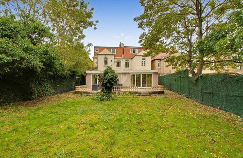 North Acton Casa | NOAL ROAD: 4 BEDROOM 4 BATHROOM 2 SITTING ROOM