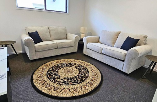 Burpengary East Apartamento | 'Noble Casa' - Sleeps 8 - Brand New Estate