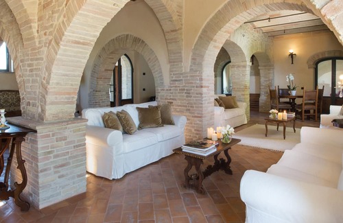 Santa Maria degli Angeli Casa | Villa noble en una finca de 70 hectáreas con una hermosa vista de Asís.