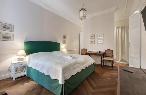 Landstrasse Apartamento | Noble Luxurious Palais