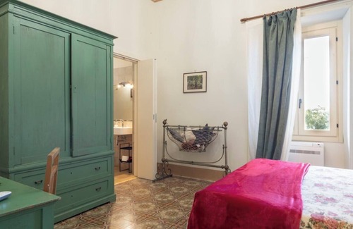 Erice Cama Y Desayuno | Noble palace sky view in the mountains, near the historic center of Erice