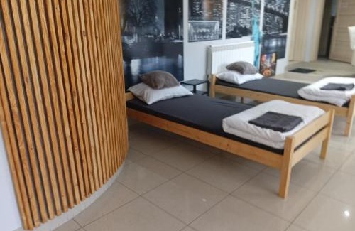 Strzyzow Casa | Noclegi Manhattan , pokoje, zakwaterowanie