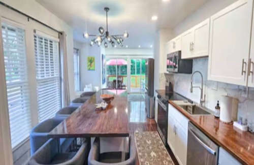 North Charlotte Casa | NoDa's Jewel