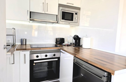 Torremolinos City Centre Apartamento | Nogalera Rainbow, 2-bedroom apartment with Pool and parking.