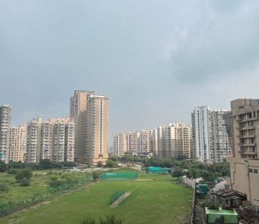 Noida Apartamento | Noida bliss! #wifi #parking #private