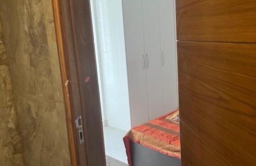 Noida Apartamento | Noida bliss! #wifi #parking #private