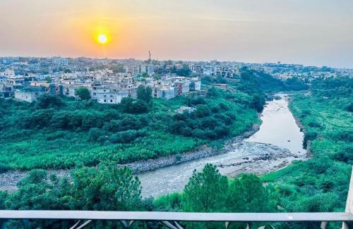 Rawalpindi Apartamento | Noir Escape