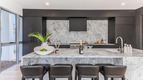 Kingscliff Casa | Noir- Luxury Beachside Home