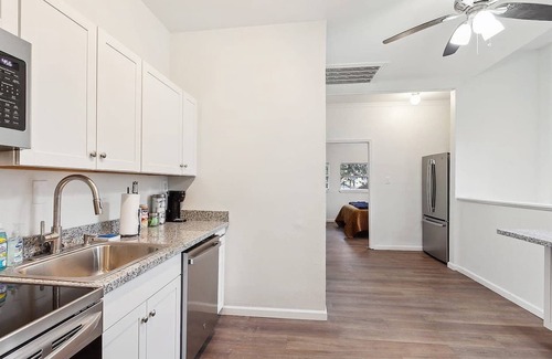 Tulane - Gravier Casa | NOLA Chic 5BR Retreat w/Hot Tub in the City