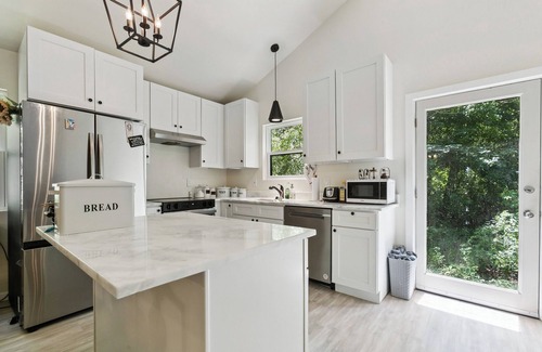 New Aurora - English Turn Casa | NOLA Swamp Retreat