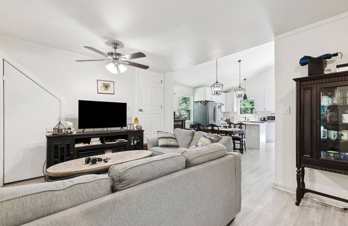 New Aurora - English Turn Casa | NOLA Swamp Retreat