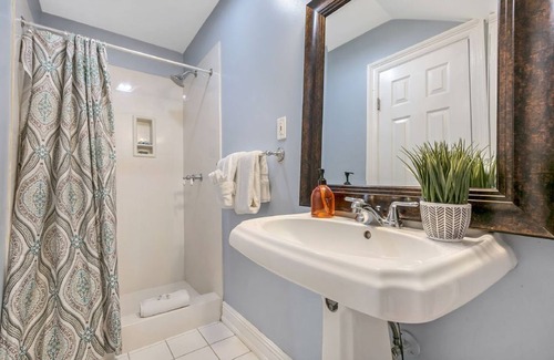 Mid-City Hotel | Acogedor y fácil en Budget Express Studios